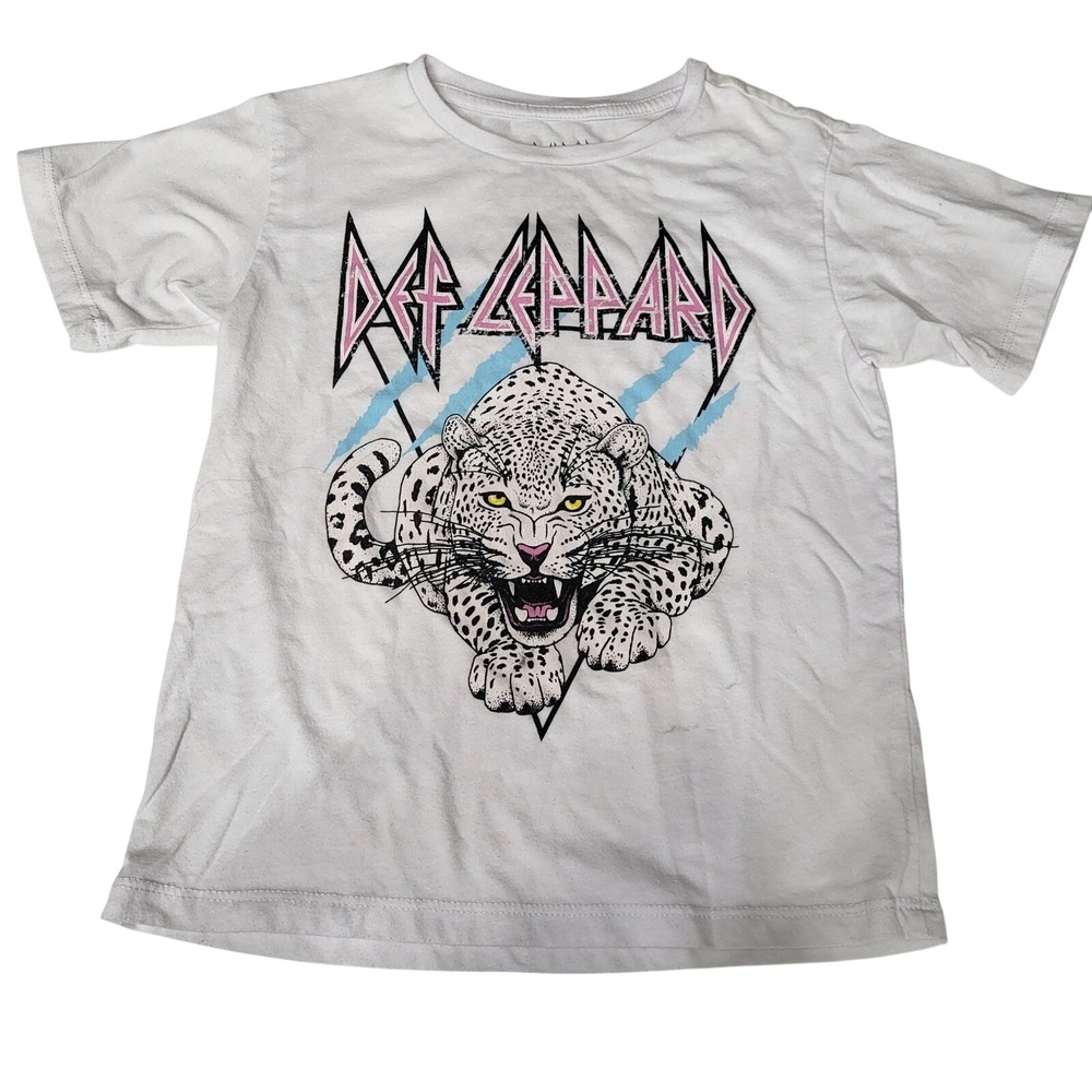 Def Leppard Kids Graphic T-Shirt White Leopard Rock Band Mad Engine Size 4/5 XS